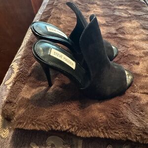 Steve Madden Elegant Black Peep-Toe Heels